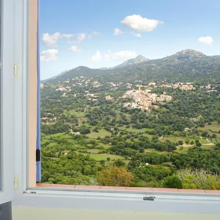 Maison D'une Avec Vue Sur La Mer Et Terrasse Amenagee A *
